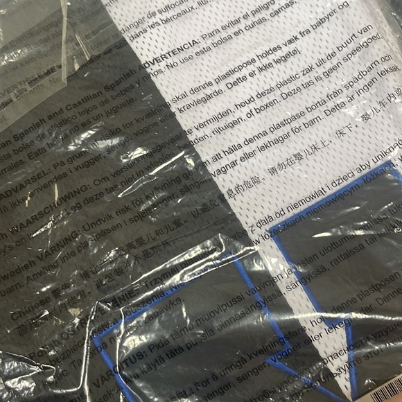 SAVAGE X FENTY NFL TWO TONE crop  JERSEY by Rihanna Super Bowl WhT/ blk nwt - Picture 4 of 4